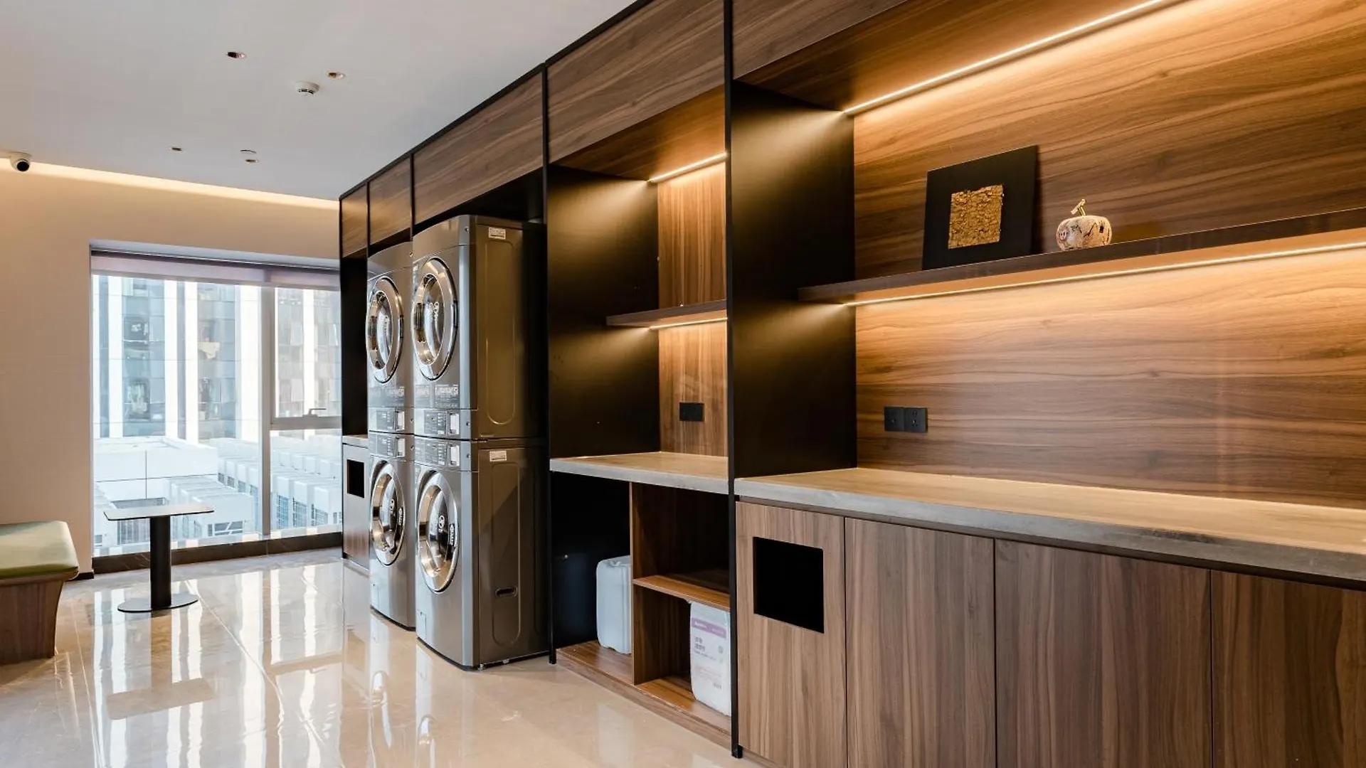 ****  Madison Zhengzhou East Railway Station Hotel China